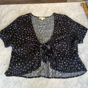 LA Hearts Black & White T-Front Shirt - size M